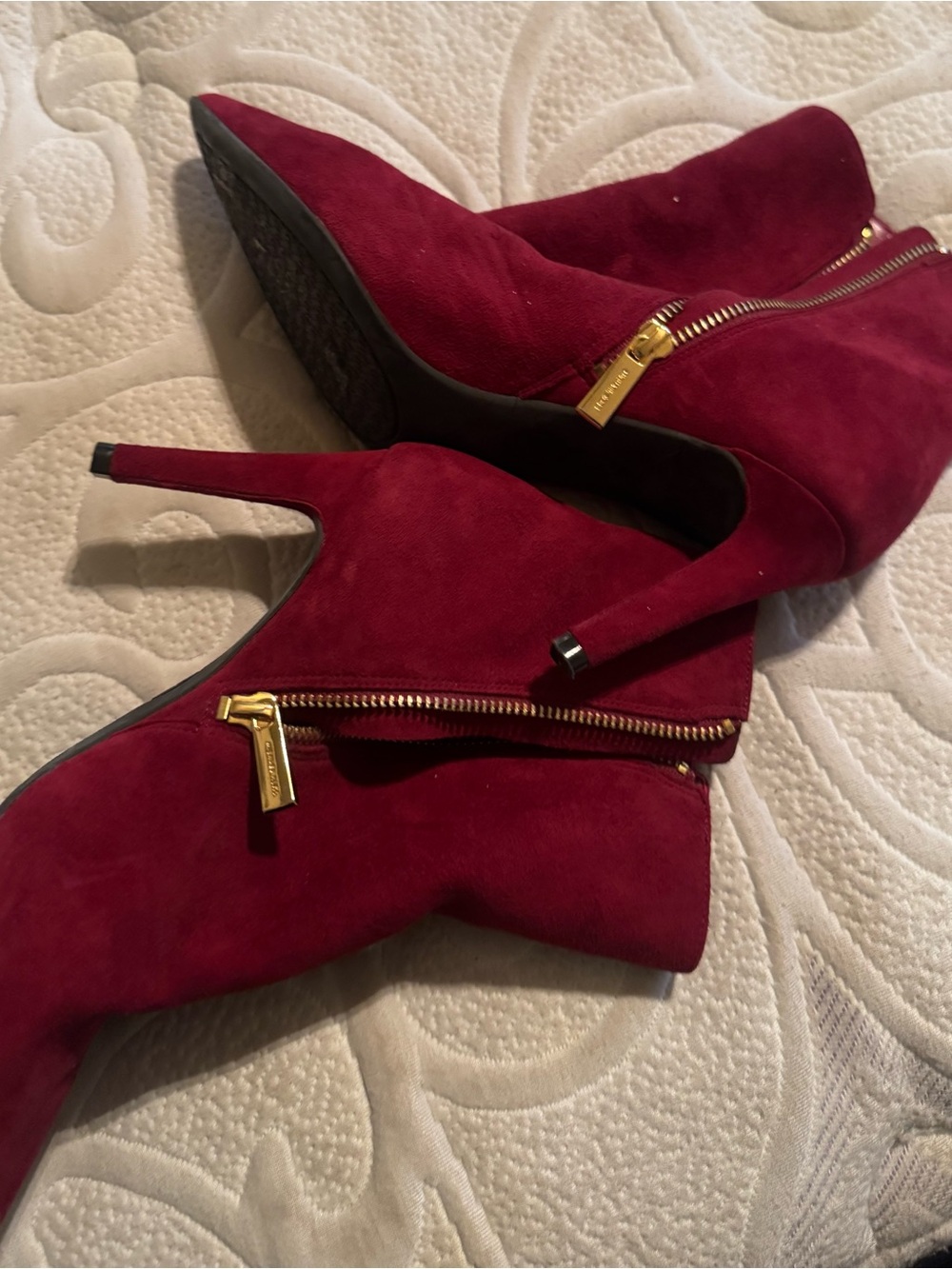 Michael Kors size 9 Suede Stiletto Ankle Boots in Deep Burgundy with Gold Zipper